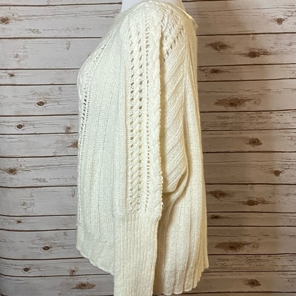 Juicy Couture cream cable-knit pullover sweater - Picture 4 of 7